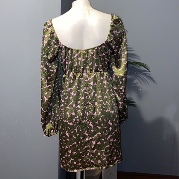 Satin floral dress - Picture 10 of 10